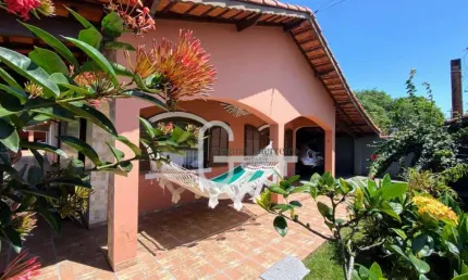 Casa com 4 dormitórios à venda, 216 m² por R$ 690.000,00 - Centro - Peruíbe/SP