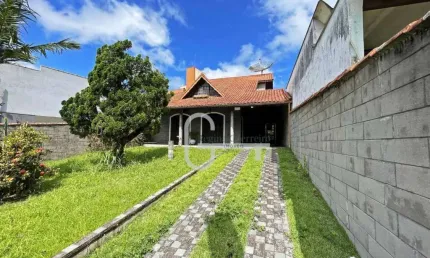 Casa com 4 dormitórios à venda, 181 m² por R$ 580.000,00 - Centro - Peruíbe/SP
