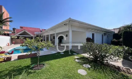 Casa com 5 dormitórios à venda, 280 m² por R$ 1.600.000,00 - Balneário Três Marias - Peruíbe/SP