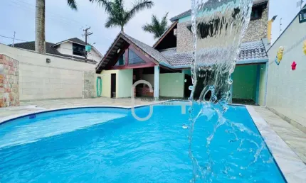 Casa com 6 dormitórios à venda, 287 m² por R$ 1.300.000,00 - Centro - Peruíbe/SP