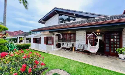Casa com 4 dormitórios à venda, 284 m² por R$ 1.500.000,00 - Parque Turístico - Peruíbe/SP
