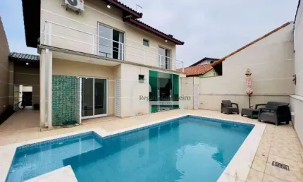 Casa com 3 dormitórios à venda, 215 m² por R$ 700.000,00 - Jardim Imperador - Peruíbe/SP
