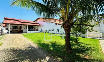 Casa com 2 dormitórios à venda, 134 m² por R$ 420.000,00 - Estância Balneária Maria Helena Novaes - Peruíbe/SP