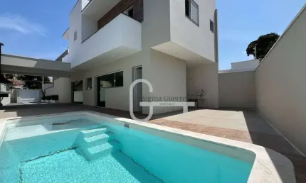Casa com 3 dormitórios à venda, 141 m² por R$ 770.000,00 - Centro - Peruíbe/SP