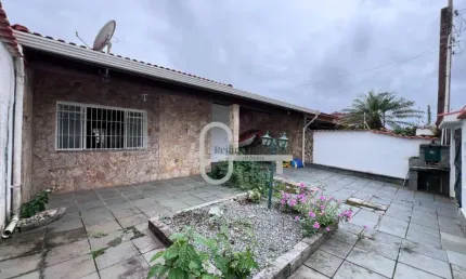 Casa com 2 dormitórios à venda, 160 m² por R$ 400.000,00 - Estância Balneária Maria Helena Novaes - Peruíbe/SP