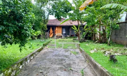 Terreno a venda no bairro Parque Balneario Oasis em Peruíbe - SP.