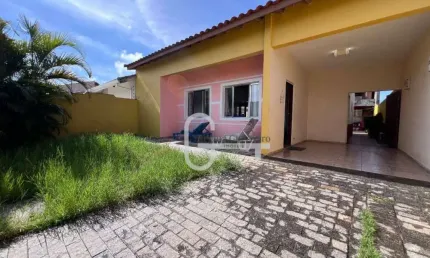 Casa à venda em Peruíbe, no bairro Estância São José.