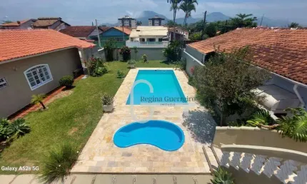 Casa com 5 dormitórios à venda, 200 m² por R$ 955.000,00 - Balneário São João Batista - Peruíbe/SP