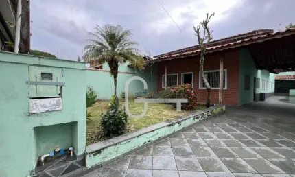Casa com 5 dormitórios à venda, 249 m² por R$ 645.000,00 - Centro - Peruíbe/SP