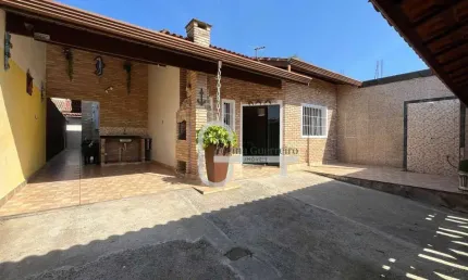 Casa com 3 dormitórios à venda, 149 m² por R$ 480.000,00 - Estância São José - Peruíbe/SP