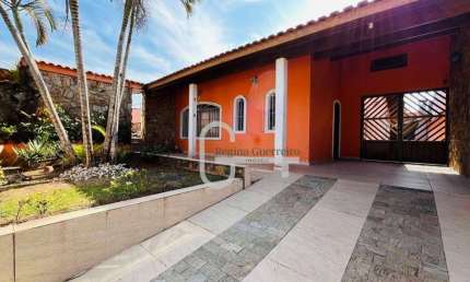 Casa com 3 dormitórios à venda, 220 m² por R$ 750.000,00 - Balneário Três Marias - Peruíbe/SP