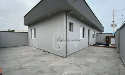 Casa com 2 dormitórios à venda, 61 m² por R$ 380.000,00 - Estância São José - Peruíbe/SP
