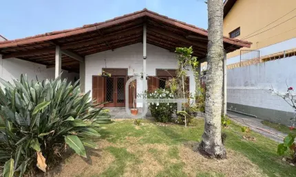 Casa com 3 dormitórios à venda, 180 m² por R$ 610.000,00 - Balneário Stella Maris - Peruíbe/SP