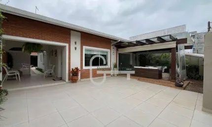 Casa com 4 dormitórios à venda, 200 m² por R$ 1.100.000,00 - Balneário Stella Maris - Peruíbe/SP