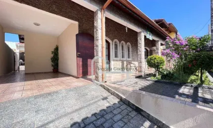 Casa com 3 dormitórios à venda, 188 m² por R$ 585.000,00 - Balneário Stella Maris - Peruíbe/SP