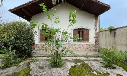 Casa com 3 dormitórios à venda, 198 m² por R$ 400.000,00 - Estância Balneária Maria Helena Novaes - Peruíbe/SP