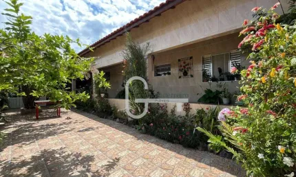 Casa com 3 dormitórios à venda, 180 m² por R$ 430.000,00 - Estância dos Eucalipitos - Peruíbe/SP