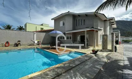 Casa com 4 dormitórios à venda, 400 m² por R$ 2.400.000,00 - Centro - Peruíbe/SP