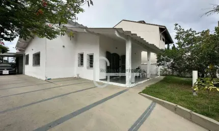 Casa com 4 dormitórios à venda, 204 m² por R$ 800.000,00 - Cidade Nova Peruibe - Peruíbe/SP