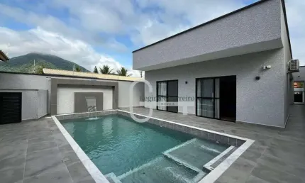Casa com 4 dormitórios à venda, 225 m² por R$ 1.390.000,00 - Centro - Peruíbe/SP