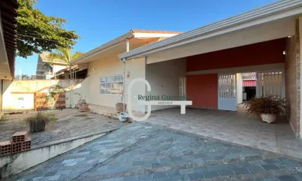 Casa com 4 dormitórios à venda, 181 m² por R$ 720.000,00 - Balneário Florida - Peruíbe/SP