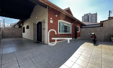 Casa com 3 dormitórios à venda, 100 m² por R$ 580.000,00 - Centro - Peruíbe/SP