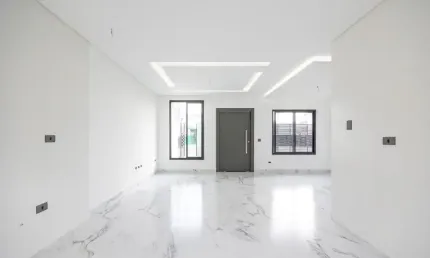 Sobrado duplex com ótimo padrão de construção e acabamentos no Afonso Pena