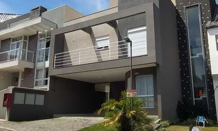 CASA EM CONDOMÍNIO COM TERRAÇO E PASSAGEM LATERAL  NO BAIRRO ALTO