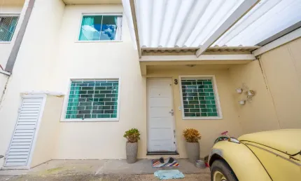 Sobrado duplex com até 4 vagas de garagem próximo ao colégio estadual joão paulo ii