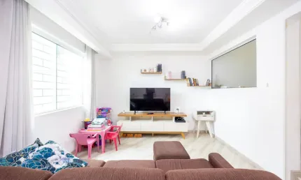 Sobrado duplex com até 4 vagas de garagem próximo ao colégio estadual joão paulo ii