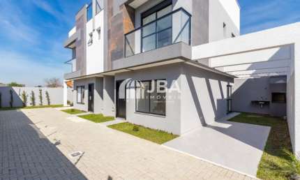 Sobrado triplex com terraço, em condomínio próximo ao Detran do Hauer