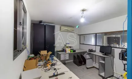 Prédio à venda na Rua Felizardo, 74, Jardim Botânico, Porto Alegre por R$ 1.300.000