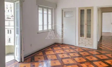 Apartamento com 3 quartos à venda na Avenida Borges de Medeiros, 596, Centro Histórico, Porto Alegre, 92 m2 por R$ 388.000