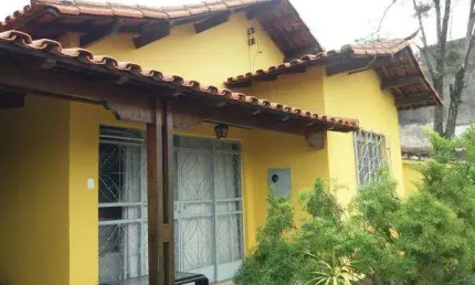 Casa região Nobre Barreiro - BH aceita apartamento parte pagamento