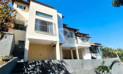 Casa em condomínio fechado com 4 quartos à venda na Estrada Caetano Monteiro, Badu, Niterói, 208 m2 por R$ 980.000