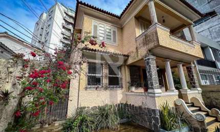 Casa com 8 quartos à venda na Rua Antônio Parreiras, Boa Viagem, Niterói, 360 m2 por R$ 1.500.000