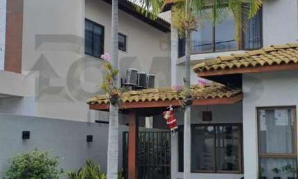 Casa de Condomínio Para Vender com 4 quartos 1 suíte no bairro Aruana em Aracaju