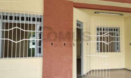 Casa Para Vender com 3 quartos 1 suíte no bairro Luzia em Aracaju
