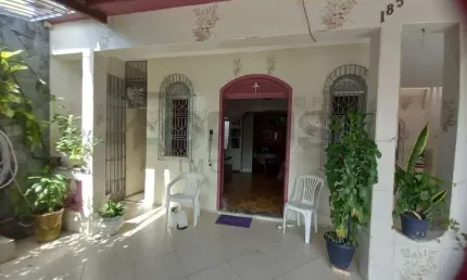 Casa Para Vender com 3 quartos, sendo 2 suítes no bairro Suíssa em Aracaju
