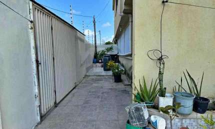 Casa Para Vender com 4 quartos 2 suítes no bairro Luzia em Aracaju