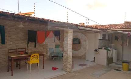 Casa Para Vender com 3 quartos 1 suíte no bairro Aruana em Aracaju