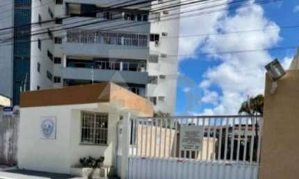 Apartamento Para Vender com 3 quartos 1 suíte no bairro Luzia em Aracaju