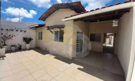 Casa Para Vender com 2 quartos 1 suíte no bairro Aruana em Aracaju