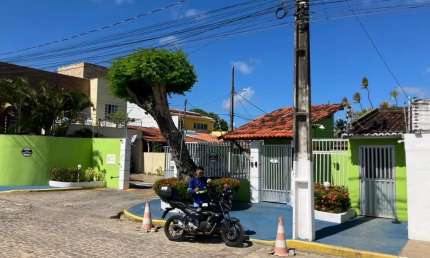 Casa de Condomínio Para Vender com 3 quartos 2 suítes no bairro Rosa Elze em São Cristóvão