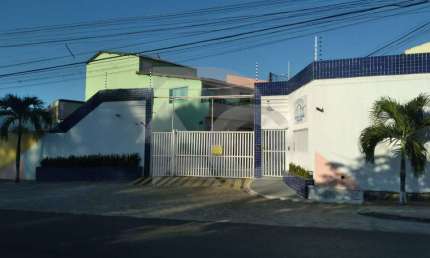 Casa de Condomínio Para Vender com 3 quartos 2 suítes no bairro Santo Antônio em Aracaju
