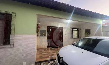 Casa Para Vender com 5 quartos 1 suíte no bairro Coroa do Meio em Aracaju