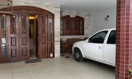 Casa Para Vender com 4 quartos 1 suíte no bairro Luzia em Aracaju