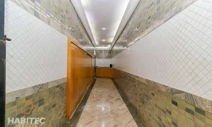 Sala comercial com 4 salas para alugar na Rua Monsenhor Celso, 225, Centro, Curitiba
