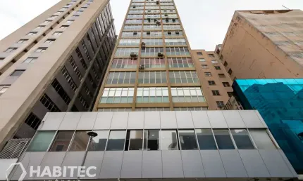 Sala comercial com 3 salas para alugar na Rua Voluntários da Pátria, 233, Centro, Curitiba