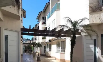 Sobrado em Condomínio 3 Quartos 2 Suítes no Valparaíso - Santo André
